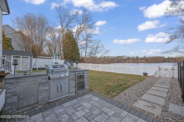 91 Davis Lane, Red Bank, NJ 07701