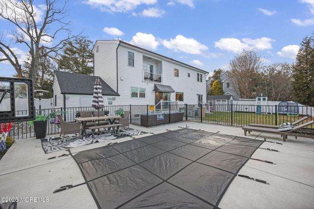 91 Davis Lane, Red Bank, NJ 07701