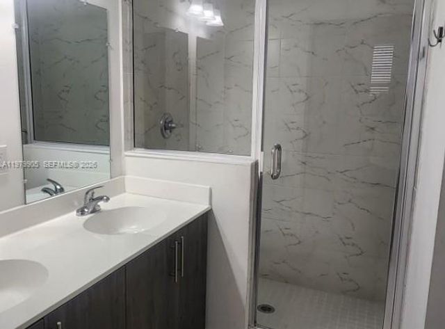 15650 SW 136th St 216, Miami, FL 33196