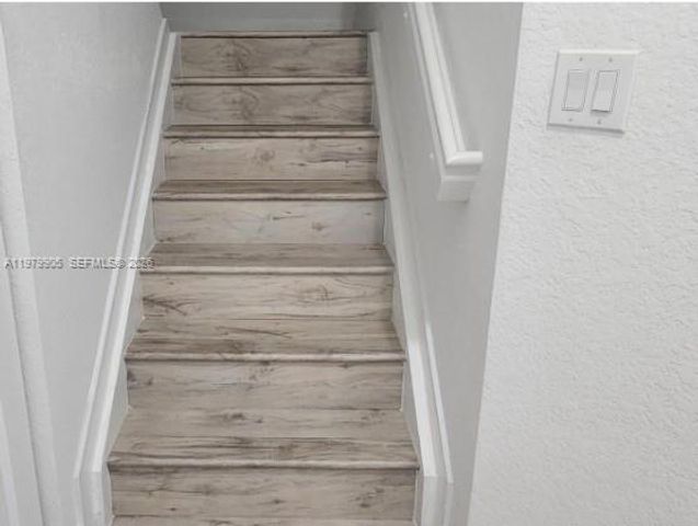 15650 SW 136th St 216, Miami, FL 33196