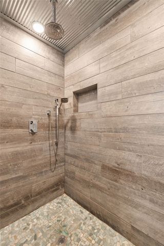 230 Madison 2625, Huntsville, AR 72740