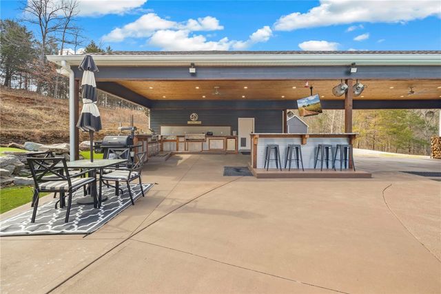 230 Madison 2625, Huntsville, AR 72740