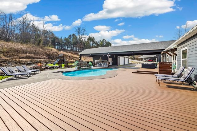 230 Madison 2625, Huntsville, AR 72740