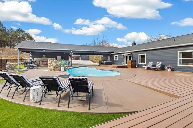 230 Madison 2625, Huntsville, AR 72740