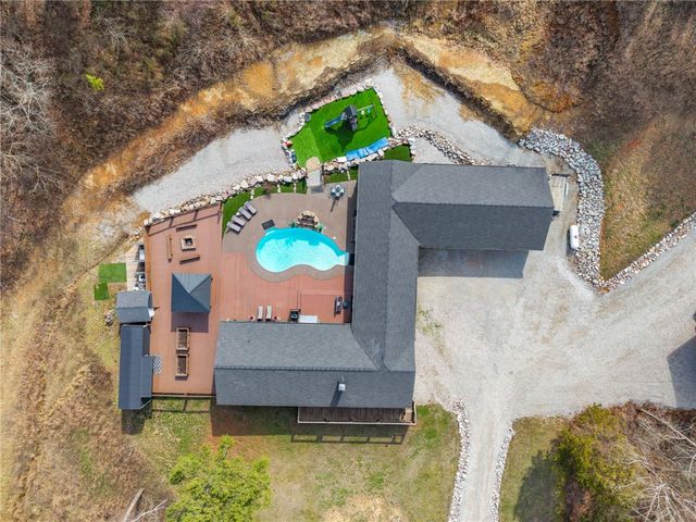 230 Madison 2625, Huntsville, AR 72740