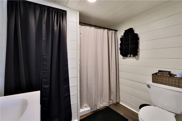 230 Madison 2625, Huntsville, AR 72740