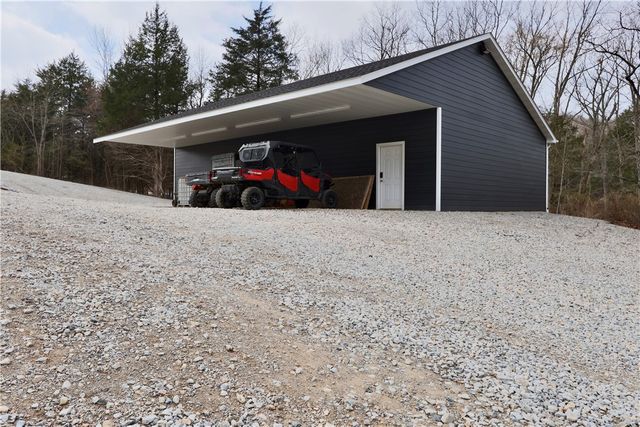 230 Madison 2625, Huntsville, AR 72740