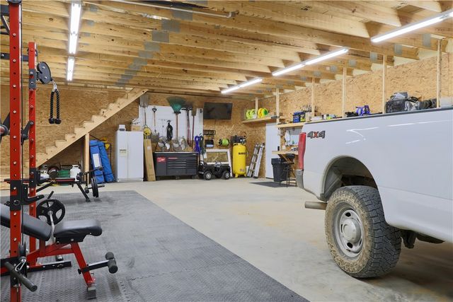 230 Madison 2625, Huntsville, AR 72740