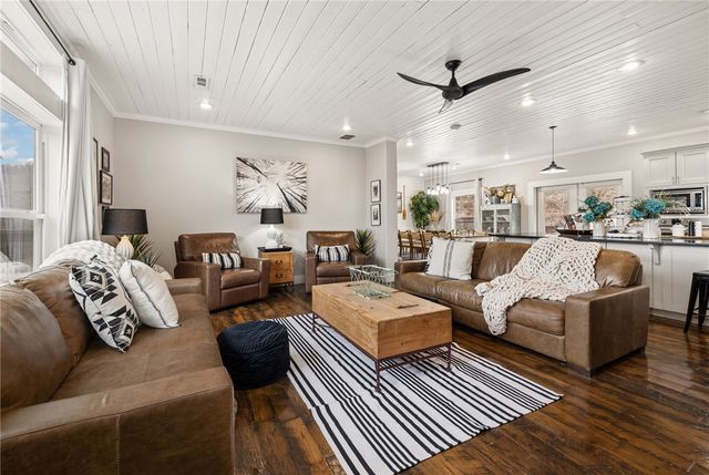 230 Madison 2625, Huntsville, AR 72740