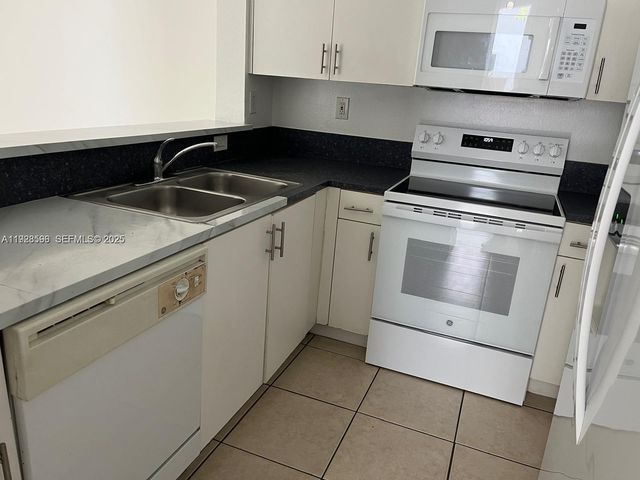 10919 SW 245th St 10919, Homestead, FL 33032