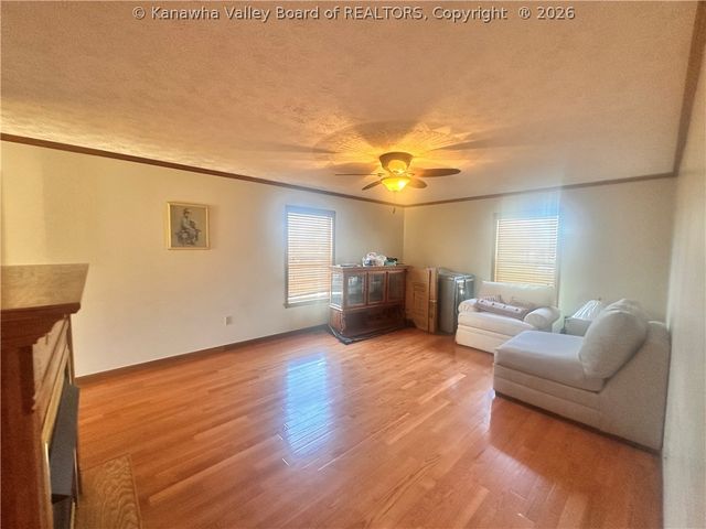 264 Hawthorne Lane, Point Pleasant, WV 25550