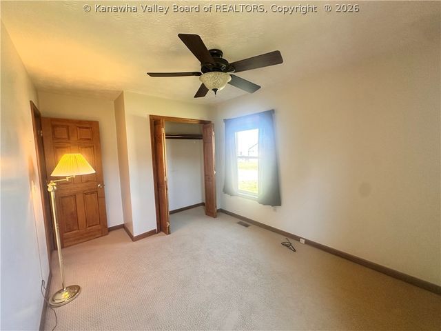 264 Hawthorne Lane, Point Pleasant, WV 25550