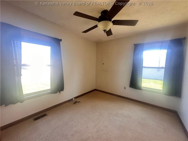 264 Hawthorne Lane, Point Pleasant, WV 25550