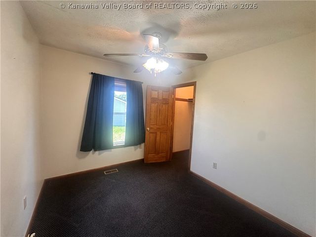 264 Hawthorne Lane, Point Pleasant, WV 25550