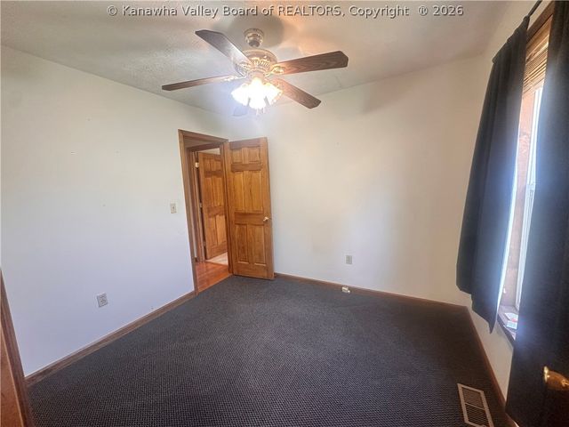 264 Hawthorne Lane, Point Pleasant, WV 25550