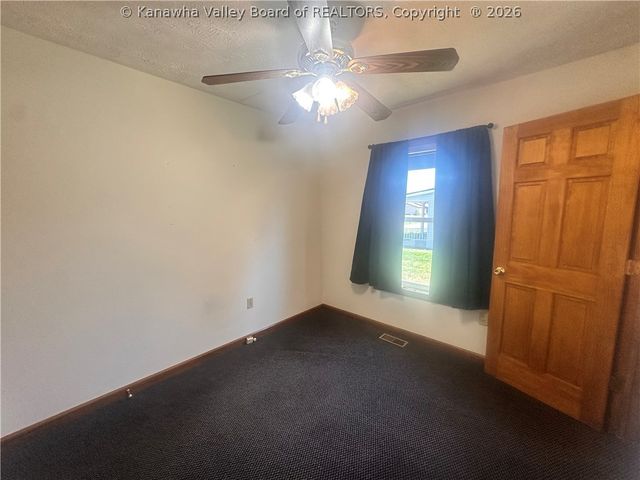 264 Hawthorne Lane, Point Pleasant, WV 25550