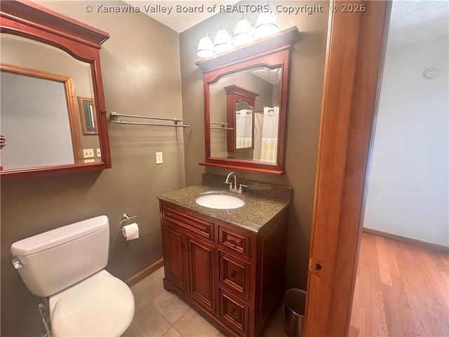 264 Hawthorne Lane, Point Pleasant, WV 25550