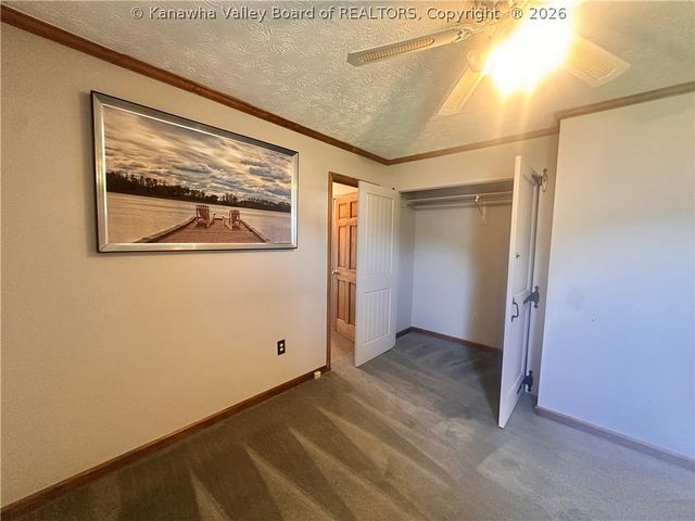 264 Hawthorne Lane, Point Pleasant, WV 25550