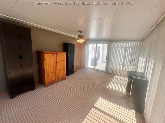 264 Hawthorne Lane, Point Pleasant, WV 25550