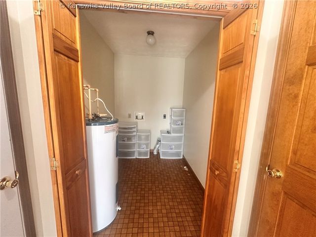 264 Hawthorne Lane, Point Pleasant, WV 25550