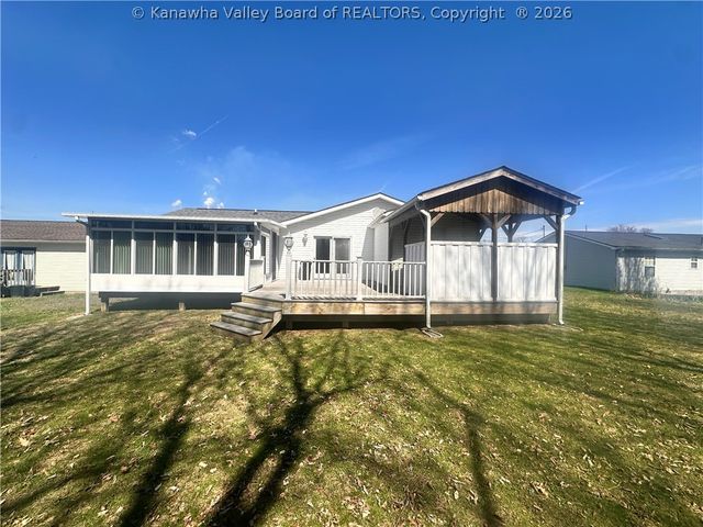 264 Hawthorne Lane, Point Pleasant, WV 25550