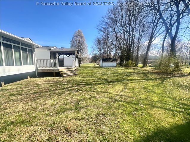 264 Hawthorne Lane, Point Pleasant, WV 25550