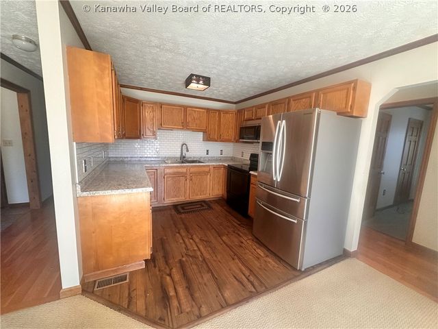 264 Hawthorne Lane, Point Pleasant, WV 25550