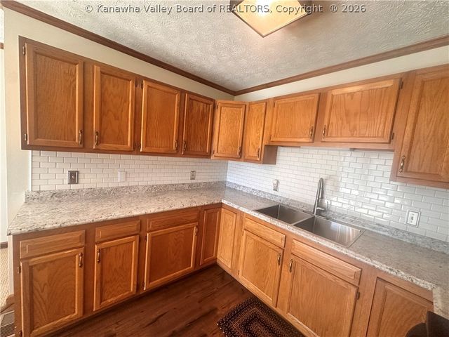 264 Hawthorne Lane, Point Pleasant, WV 25550