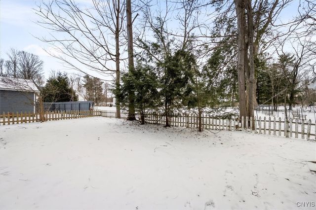 77 College Street, Kirkland, NY 13323