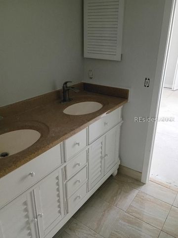 11 Tanglewood Drive E, E 24, Hilton Head Island, SC 29928