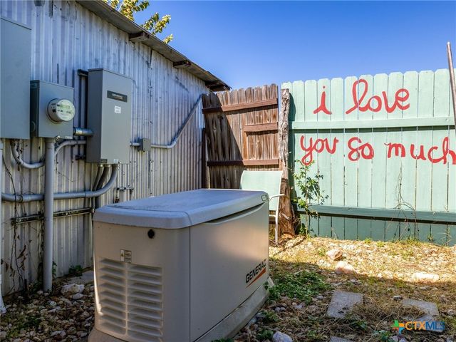 1150 County Road 432, Taylor, TX 76574