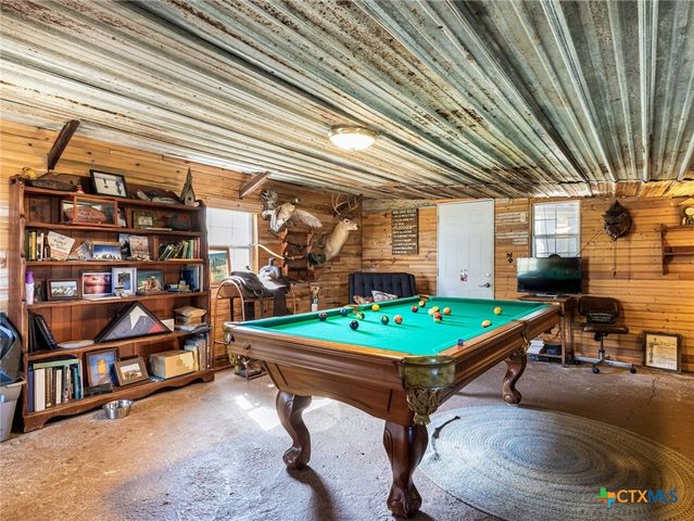 1150 County Road 432, Taylor, TX 76574