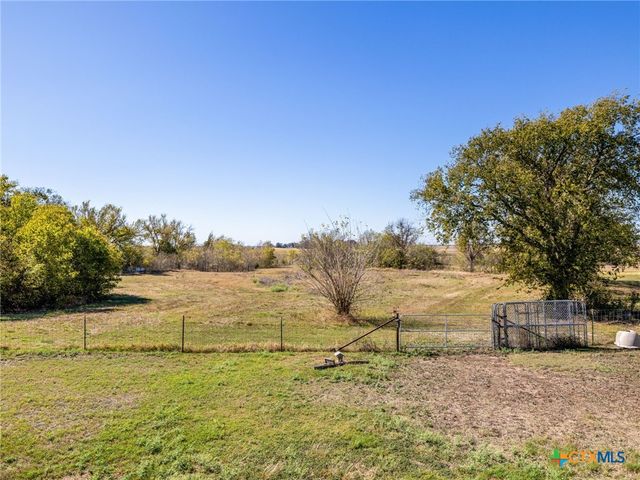 1150 County Road 432, Taylor, TX 76574