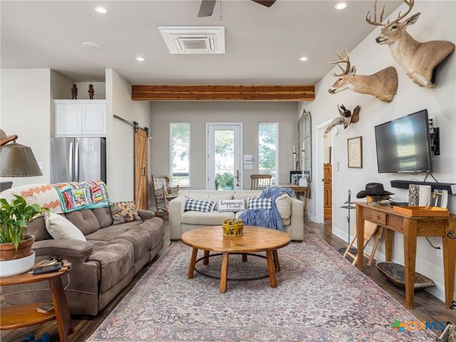 1150 County Road 432, Taylor, TX 76574