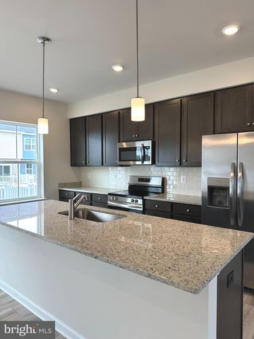 1258 CEDAR VALLEY RD, Ranson, WV 25438