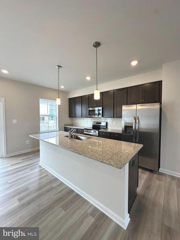 1258 CEDAR VALLEY RD, Ranson, WV 25438