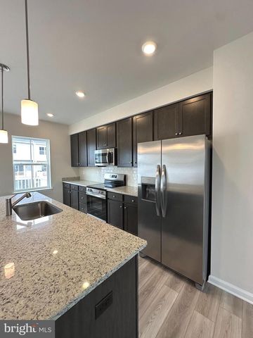 1258 CEDAR VALLEY RD, Ranson, WV 25438