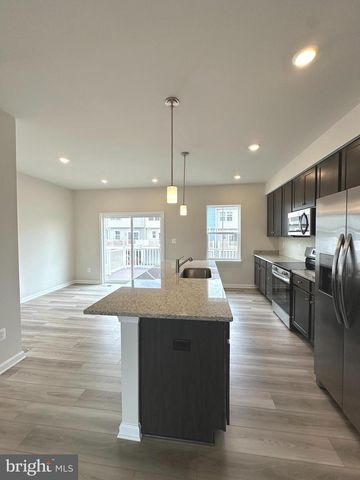 1258 CEDAR VALLEY RD, Ranson, WV 25438