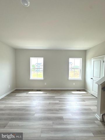 1258 CEDAR VALLEY RD, Ranson, WV 25438