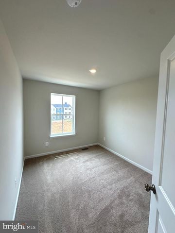 1258 CEDAR VALLEY RD, Ranson, WV 25438