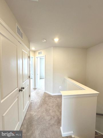 1258 CEDAR VALLEY RD, Ranson, WV 25438