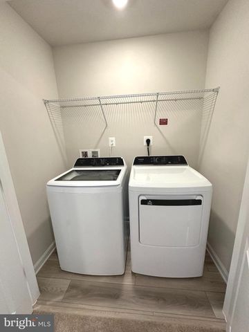 1258 CEDAR VALLEY RD, Ranson, WV 25438