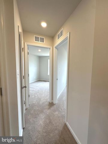 1258 CEDAR VALLEY RD, Ranson, WV 25438