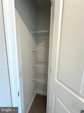 1258 CEDAR VALLEY RD, Ranson, WV 25438