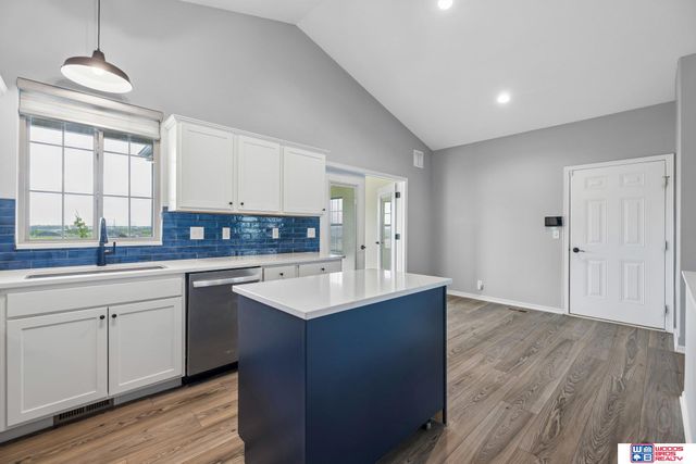 8190 Regent Drive, Lincoln, NE 68507