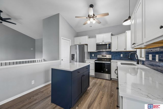 8190 Regent Drive, Lincoln, NE 68507