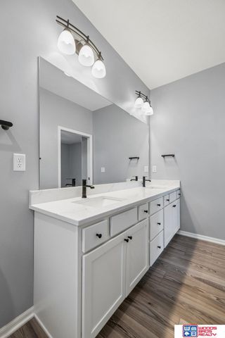 8190 Regent Drive, Lincoln, NE 68507