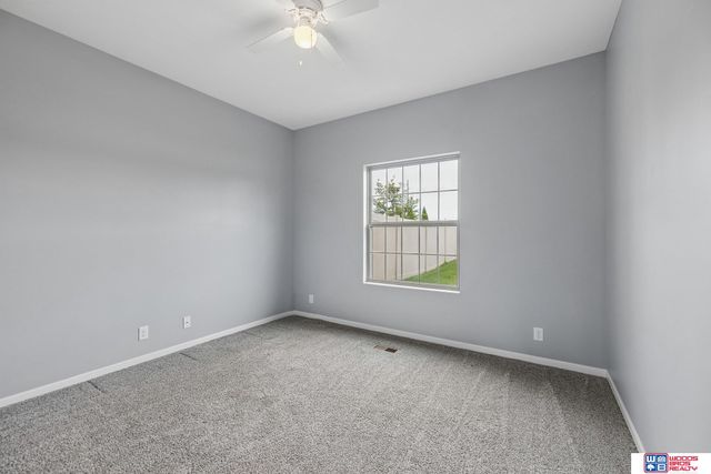 8190 Regent Drive, Lincoln, NE 68507