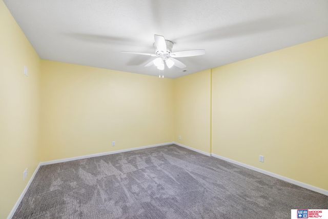8190 Regent Drive, Lincoln, NE 68507