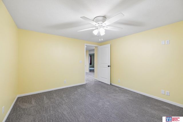 8190 Regent Drive, Lincoln, NE 68507